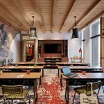 25Hours Hotel Jakarta The Oddbird