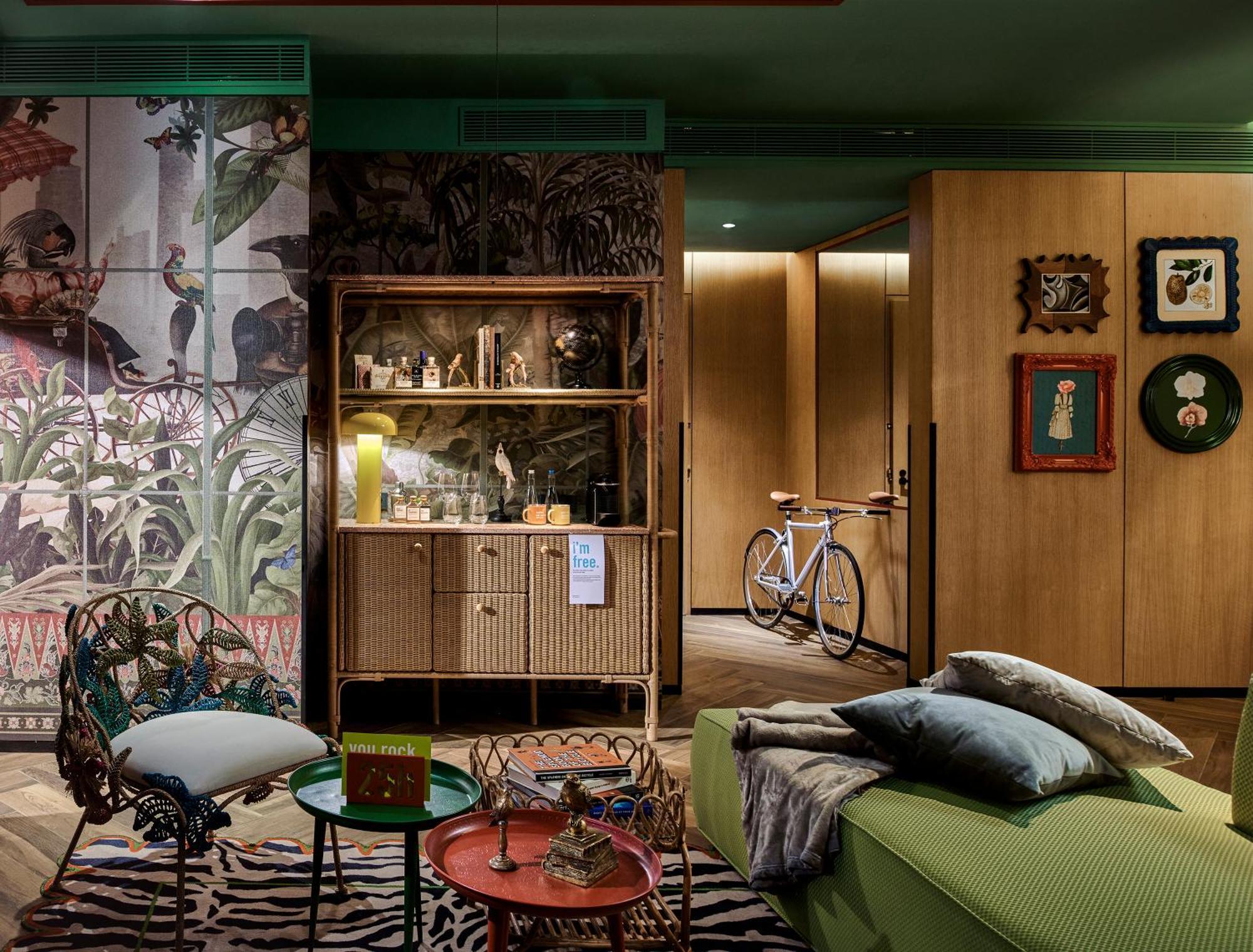 25hours The Oddbird Hotel 5*